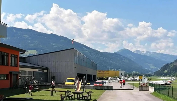 Flugplatz Niederoblarn Telefon - Flughafenweg