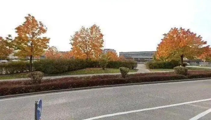 Heinzelpaper -    Laakirchen Papier Street View 360deg Fotos - Laakirchen