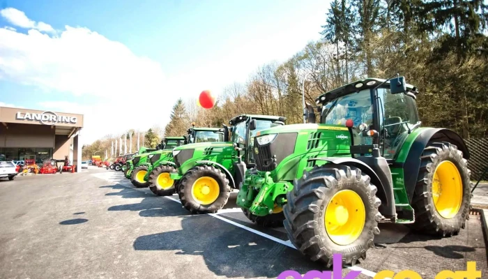 Landring Technik Zentrum Hirnsdorf -  Traktor - Feistritztal