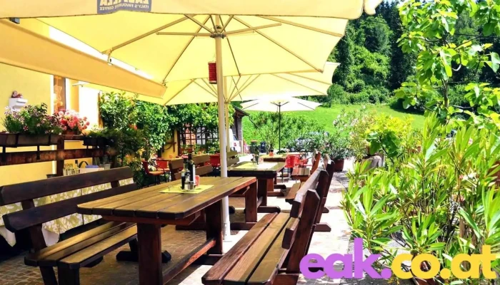 Markt Cafe in der Finkensteiner Nudelfabrik - 9585