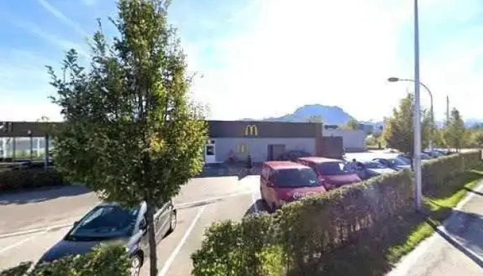 Mer Ladestation -  Street View 360deg Fotos - Gmunden