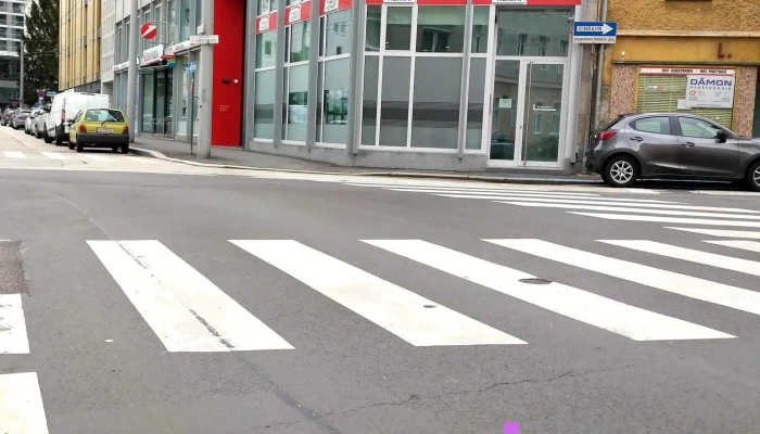 Neue Heimat Gemeinnutzige Wohnungs  U Siedlungsges In Oberosterreich Gesmbh Alle - Linz
