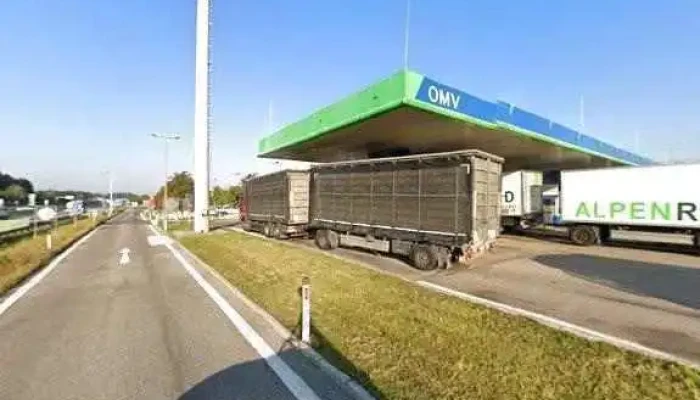 Omv Emotion Ladestation Street View 360deg Fotos - Laakirchen