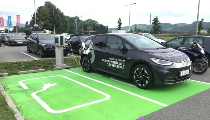 reev Ladestation - Bergheim Bei Salzburg