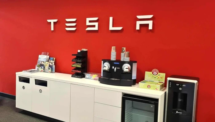 Tesla Center Graz Kalsdorf -  Meinungen - Kalsdorf Bei Graz