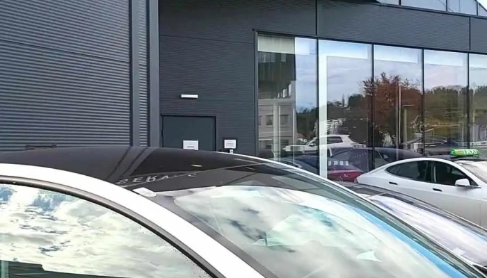 Tesla Center Graz Kalsdorf -  Videos - Kalsdorf Bei Graz