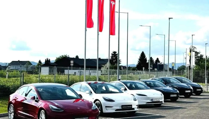 Tesla Center Graz Kalsdorf -  Vom Inhaber - Kalsdorf Bei Graz