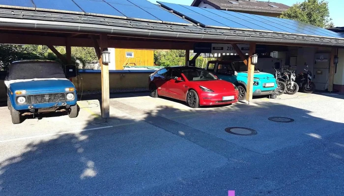 Tesla Supercharger - Anif