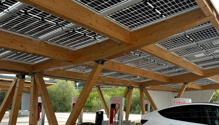 Tesla Supercharger -  Ladestation Fur Elektrofahrzeuge - St. Veit An Der Glan