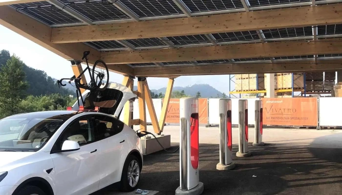 Tesla Supercharger -  Videos - St. Veit An Der Glan