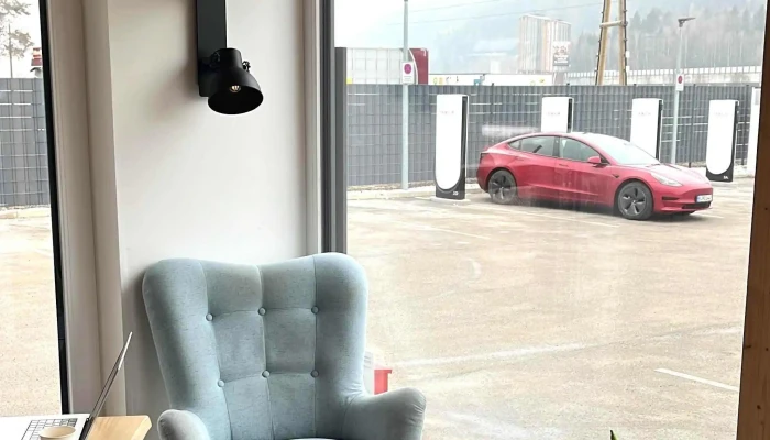 Tesla Supercharger -  Videos - Kalwang